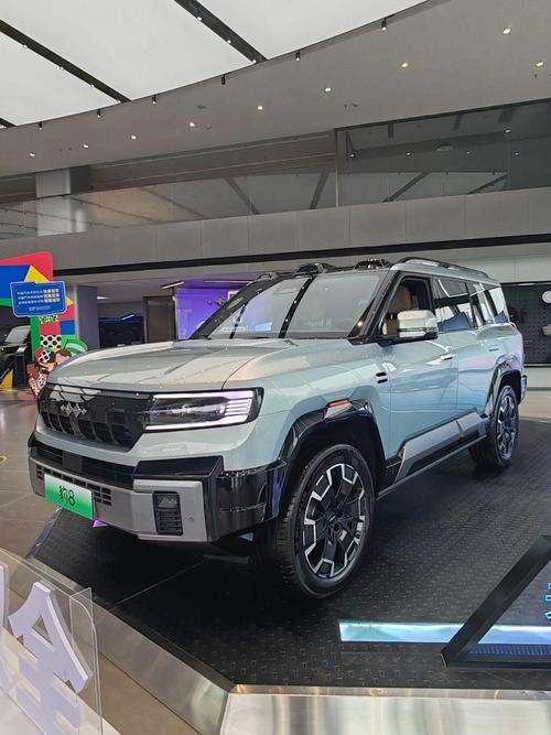 佛山336比亚迪方程豹硬派越野的爆款，英菲尼迪35周年与你共成长